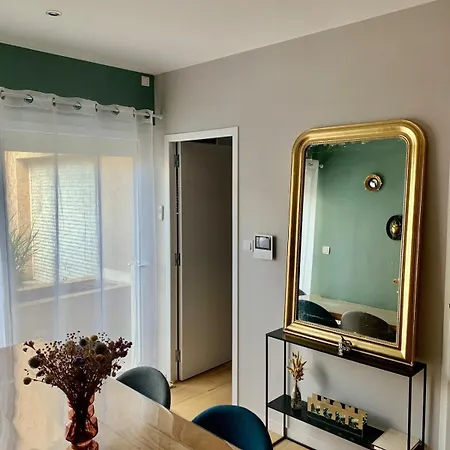 Apartment Le 49 Carnot Plein Coeur De Poitiers